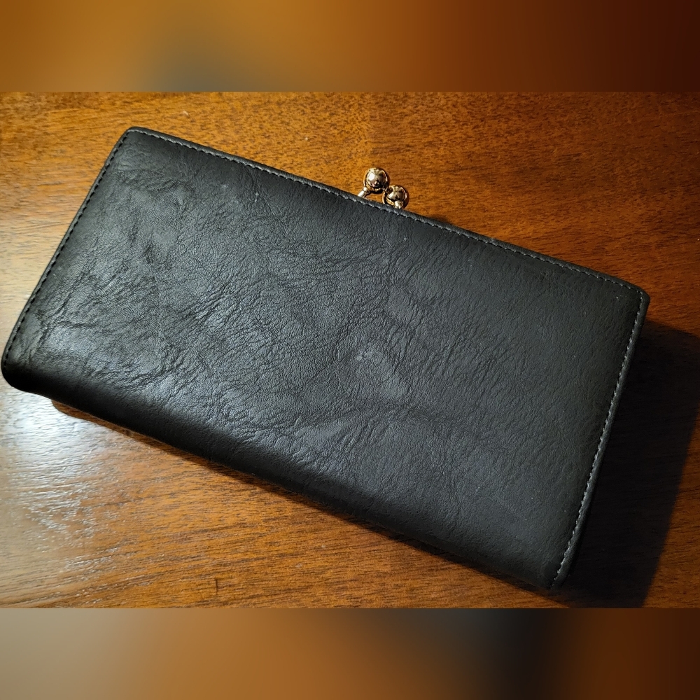 🌹Rose-Scented Black And Gold Vegan Leather Clutch Wallet - Picture 2 of 9